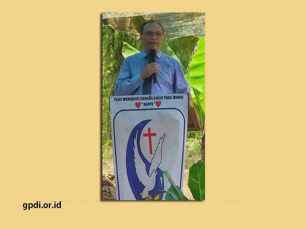Pdt. Dr. Elim Simamora M.Th Meletakkan Batu Pertama GPdI Agave, SUMUT